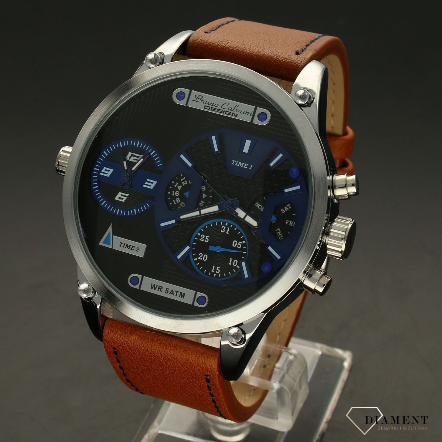 Zegarek męski BRUNO CALVANI na brązowym pasku BC1381 SILVER CZARNA TARCZA. Zegarek męski Bruno Calvani na brązowym pasku wyposażony jest w kwarcowy mechaii. Zegarek męski z dużą, wyraźną tar (4).jpg